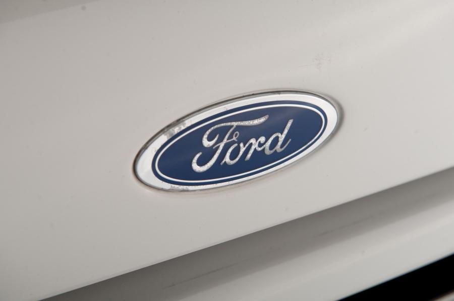 Логотип Ford RS200 Evolution 1984 года  (фото 10 из 45)